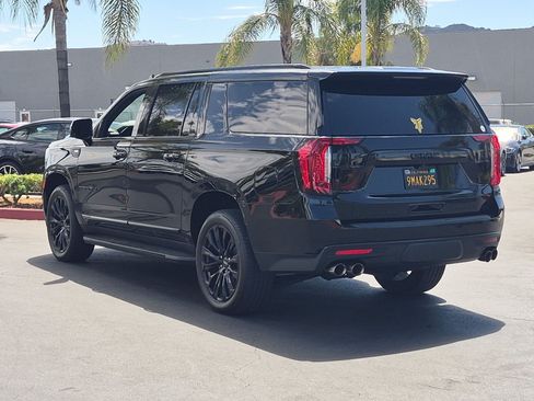 Used 2024 GMC Yukon XL Denali AWD/4WD image 8