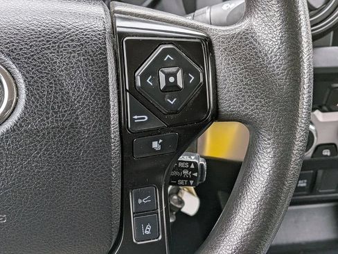 Used 2022 Toyota Tacoma SR AWD/4WD image 15