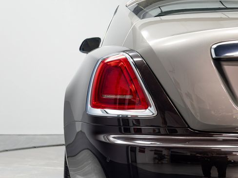 Used 2015 Rolls-Royce Wraith RWD image 62