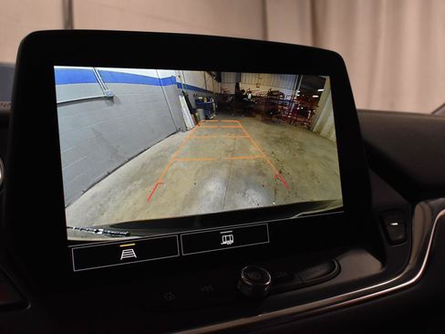 Used 2025 Chevrolet Blazer LT AWD/4WD image 16