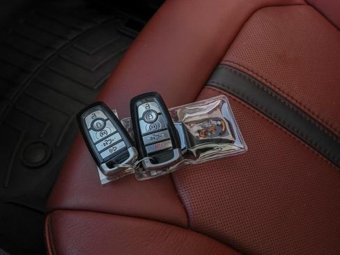 Used 2022 Ford F250 King Ranch w/ King Ranch Ultimate Package AWD/4WD image 59