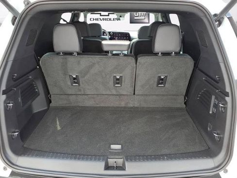 Used 2025 Chevrolet Traverse High Country FWD image 23