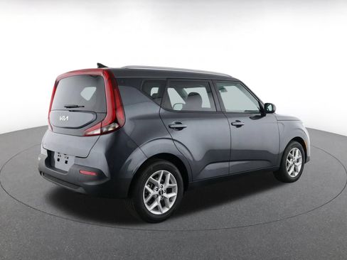 Used 2025 Kia Soul LX w/ LX Technology Package FWD image 9