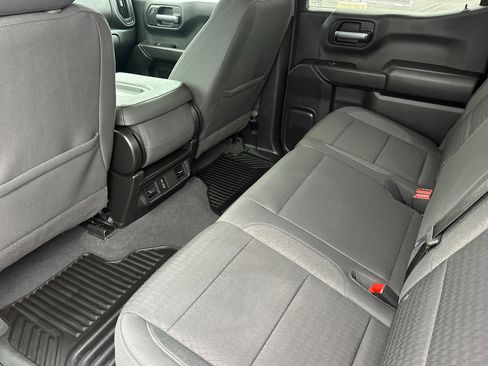 Used 2025 Chevrolet Silverado 1500 Custom image 14