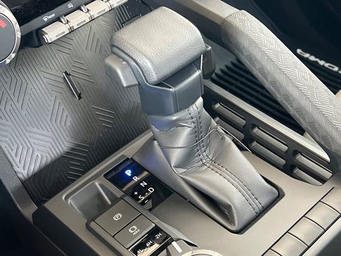 Certified 2025 Toyota Tacoma SR5 image 25