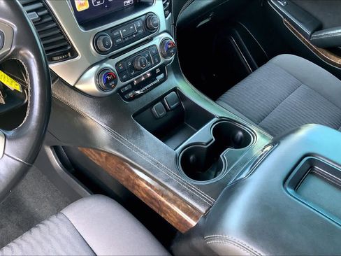 Used 2018 Chevrolet Tahoe LS RWD image 17
