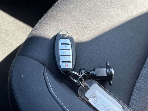 Used 2025 Nissan Altima 2.5 SV FWD image 21