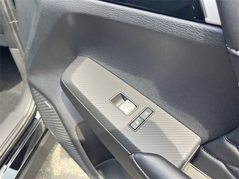 New 2025 Mitsubishi Outlander SEL image 33