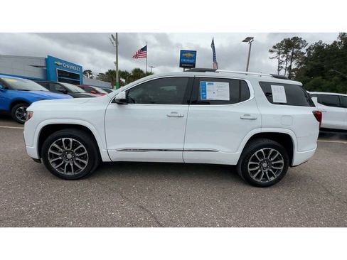 Used 2022 GMC Acadia Denali w/ Denali Technology Package image 5