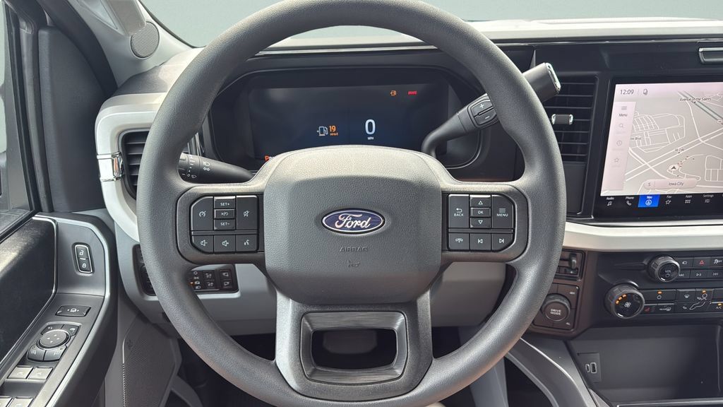 New 2027 Ford F250 XLT w/ XLT Premium Package AWD/4WD image 22