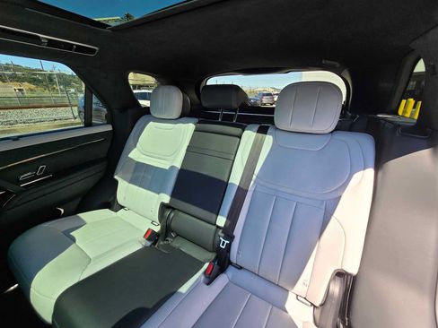 Used 2025 Land Rover Range Rover Sport Autobiography AWD/4WD image 17
