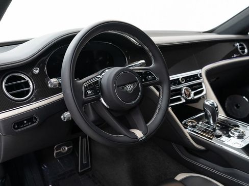 Used 2025 Bentley Flying Spur Plug-In Hybrid AWD/4WD image 14