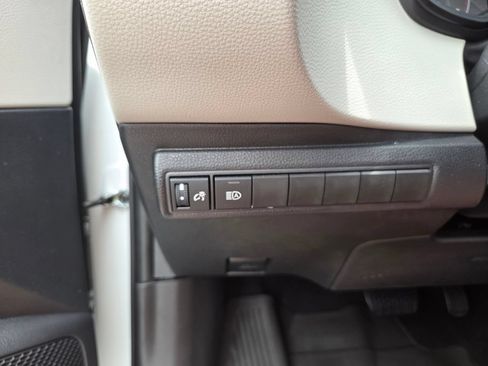 Certified 2025 Toyota Corolla LE FWD image 29