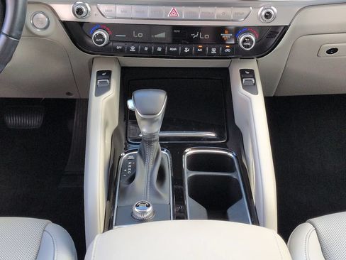 Used 2025 Kia Telluride S FWD image 19