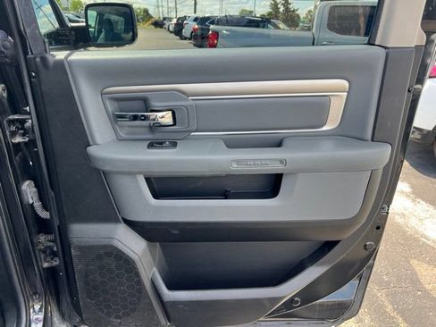 Used 2019 RAM 1500 Big Horn AWD/4WD image 11