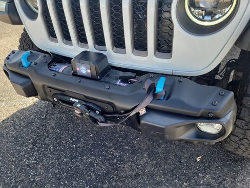 Used 2023 Jeep Wrangler Unlimited Rubicon 4xe w/ Steel Bumper Group image 27