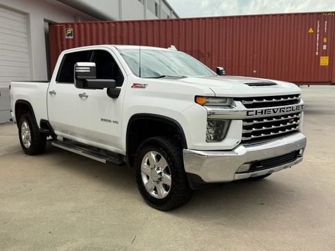 Used 2020 Chevrolet Silverado 2500 LTZ w/ LTZ Premium Package AWD/4WD image 4