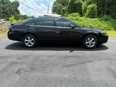 Used 2008 Chevrolet Impala LT FWD image 2