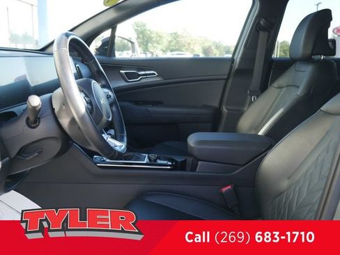 Used 2024 Kia Sportage X-Line w/ X-Line Premium Package AWD/4WD image 37