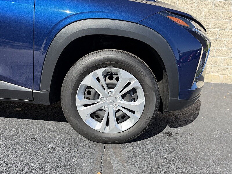 Used 2024 Chevrolet Trax LS FWD image 9