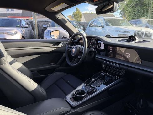Used 2024 Porsche 911 Carrera RWD image 11