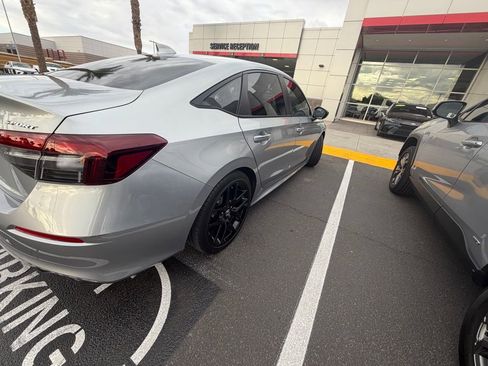 Used 2025 Honda Civic Sport image 6