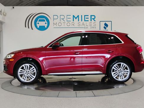 Used 2018 Audi Q5 2.0T Premium Plus w/ Premium Plus Package AWD/4WD image 2