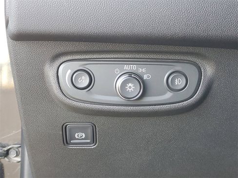 Used 2020 GMC Terrain SLT w/ Preferred Package image 10