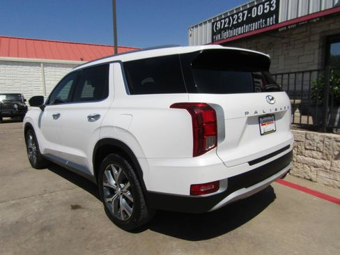 Used 2020 Hyundai Palisade SEL w/ Premium Package FWD image 3