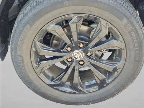 Used 2023 Toyota RAV4 XSE AWD/4WD image 16