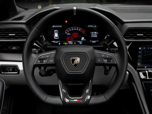 Used 2024 Lamborghini Urus S AWD/4WD image 43
