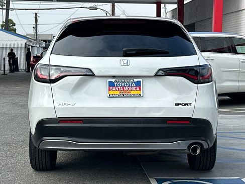 Used 2025 Honda HR-V Sport image 5