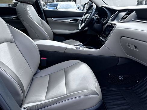 Used 2023 INFINITI QX50 Luxe w/ Accent Package image 38