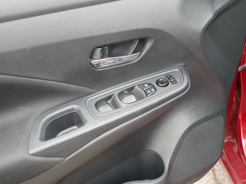 Used 2021 Nissan Versa SV image 15