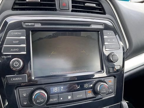 Used 2023 Nissan Maxima SL FWD image 20