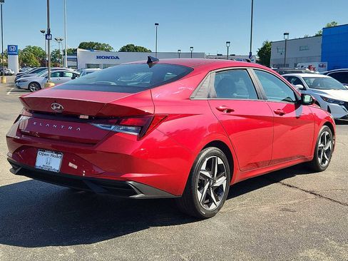 Used 2023 Hyundai Elantra SEL w/ Convenience Package FWD image 6