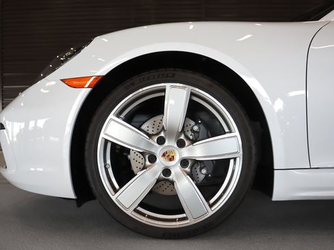 New 2025 Porsche 718 Cayman image 11