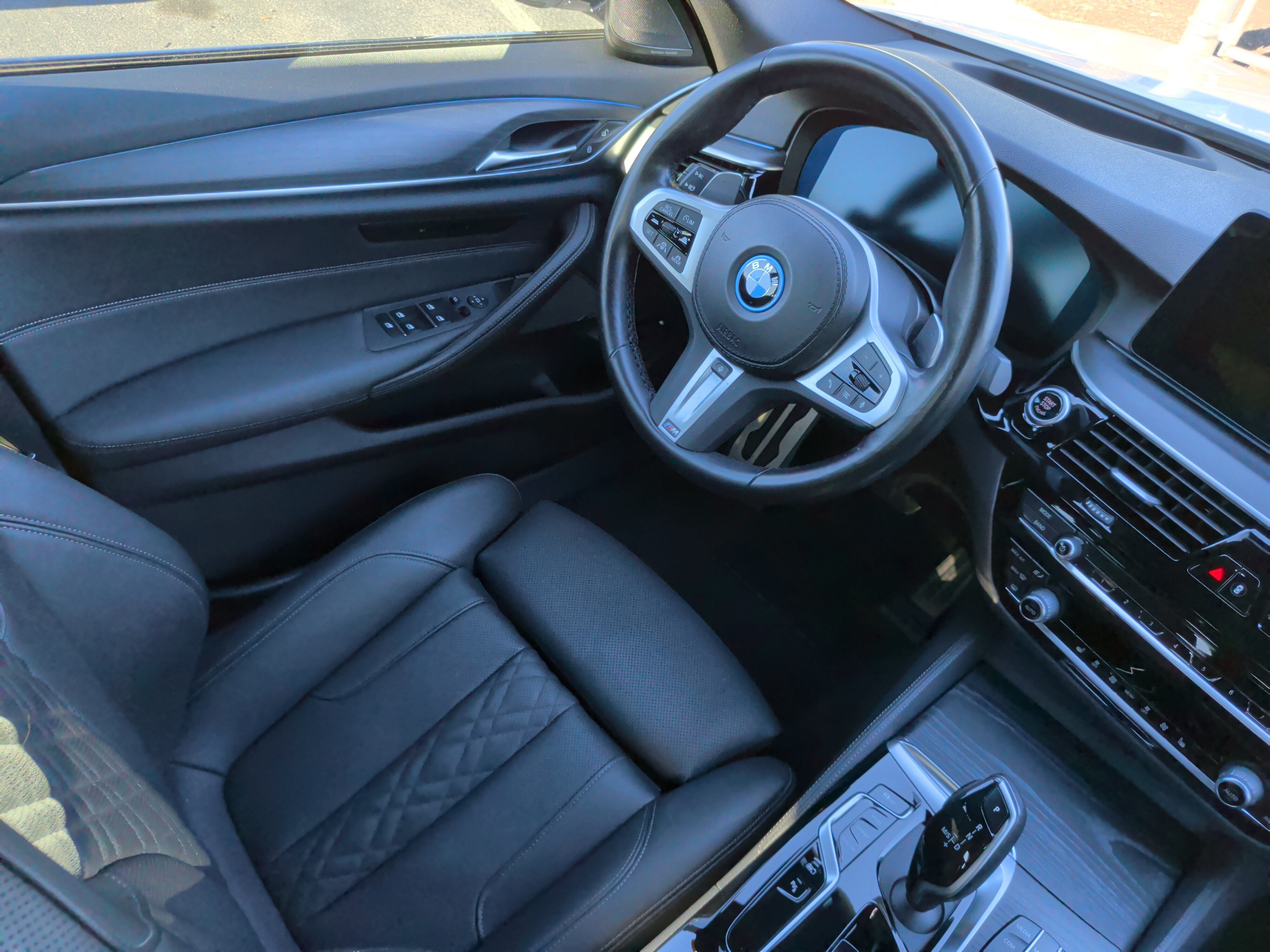 Used 2023 BMW 530e xDrive w/ Premium Package AWD/4WD image 35