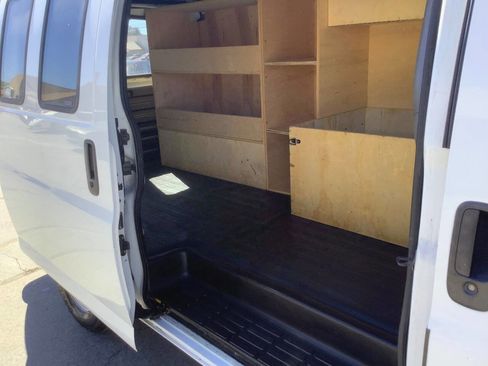 Used 2003 Chevrolet Express 1500 image 36