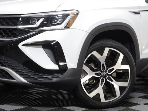 Certified 2023 Volkswagen Taos SEL AWD/4WD image 3