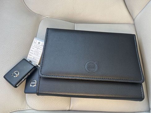 Used 2019 Volvo XC90 T6 Momentum w/ Advanced Package image 26