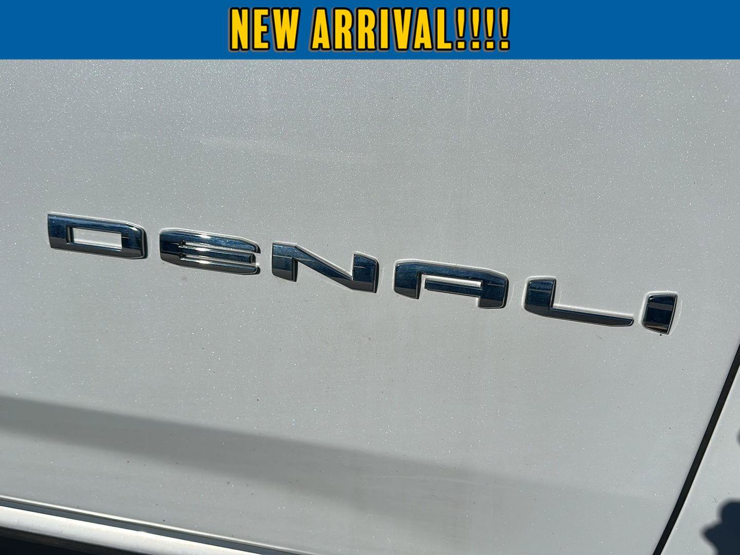 Used 2026 GMC Yukon XL Denali w/ Sun & Power Step Package AWD/4WD image 5