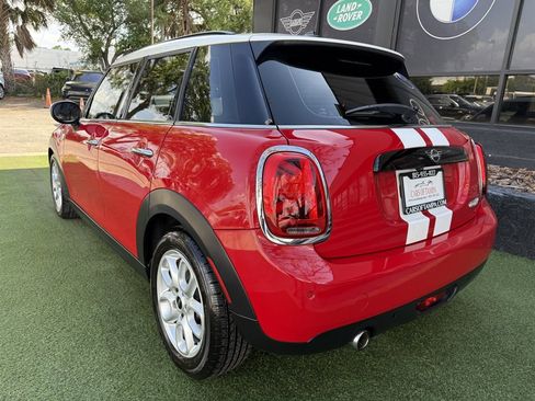 Used 2020 MINI Cooper 4-Door Hardtop w/ Premium Package image 4