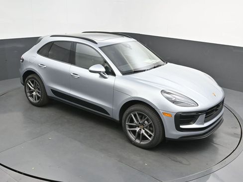 New 2026 Porsche Macan AWD/4WD image 34