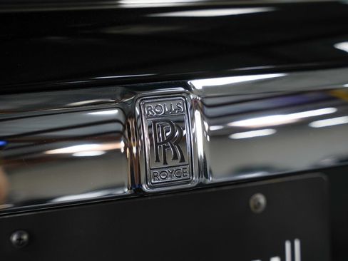 Used 2019 Rolls-Royce Dawn RWD image 20