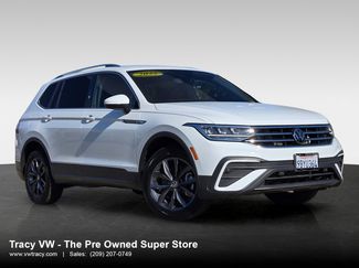 Used 2022 Volkswagen Tiguan SE image 1