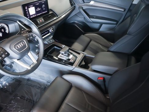 Used 2024 Audi Q5 e Premium w/ Convenience Package AWD/4WD image 20
