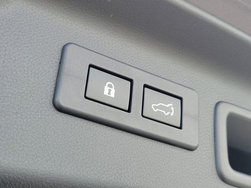 Certified 2025 Subaru Forester Sport image 9