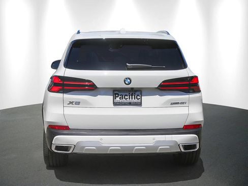 New 2026 BMW X5 sDrive40i w/ Parking Assistance Package RWD image 5