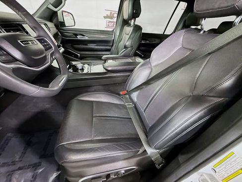 Used 2022 Jeep Wagoneer Series II w/ Premium Group I image 26